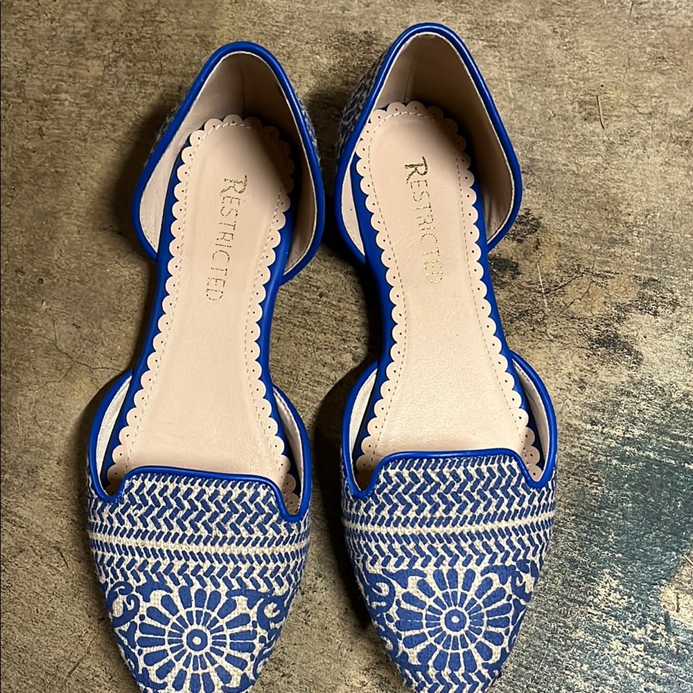 Restricted Blue and Cream Flats with Open Side Design